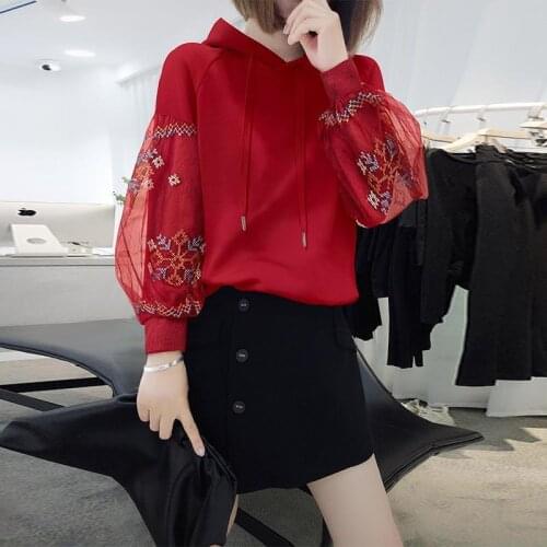 Europe station winter clothing 2021 new European Korean loose Plush sweater womens fashion embroidered Lantern Sleeve Top