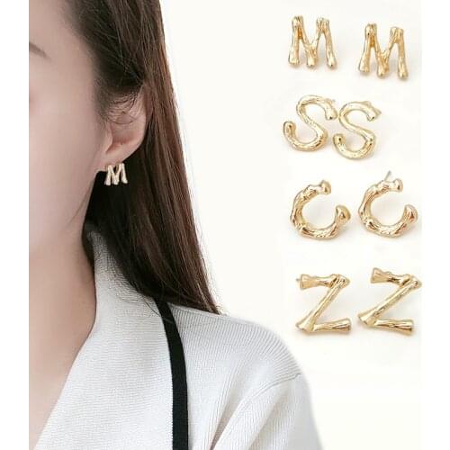 2020 Simple New Gold Metal Letter Geometric Stud Earrings for Women Girl Personalize Everyday Party Jewelry Brincos