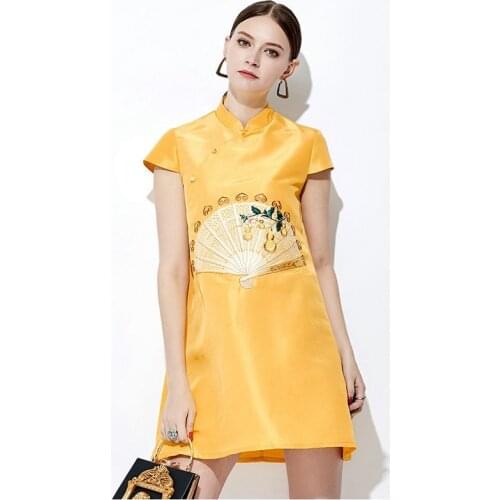 2018 Autumn Silk Satin Cheongsam Chinese Traditional Dress Vestido Embroidery Sleeveless Stand Neck Qipao Party Evening Dresses