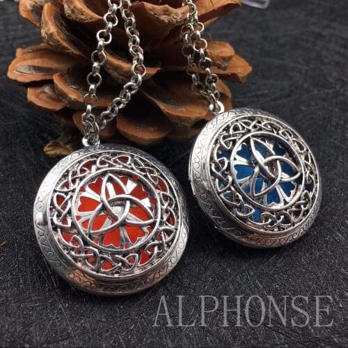 1 Pack Magic Box Pendant diy geometric hollow pendant necklace Aromatherapy essential oil necklace Christmas can be opened