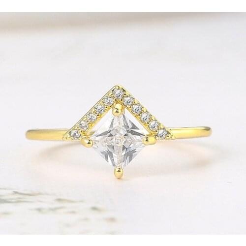 Luxury Unusual Rings For Women Light Gold Color Finger Jewellry Ring With Square Zircon Female Accessories Wedding Jewelry R295