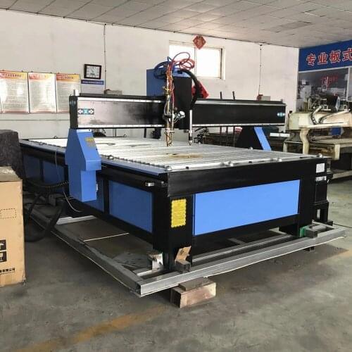 China ROBOTEC 1300*2500mm Plasma Cutter Table 1325 Plasma Metal Cutting Machine Cnc Flame Plasma Cutter with Rotary Pipe