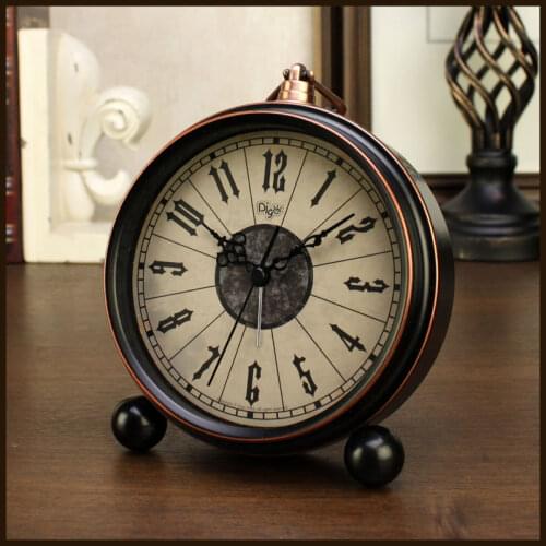 Desk Clock American Retro Living Room Table Clock Desktop Small Clock Decoration Bedroom Noiseless Bedside Alarm Clock