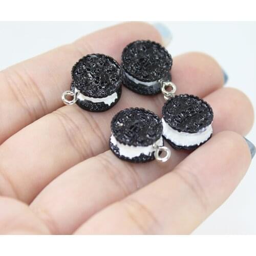 Yamily 10pcs/Resin Oreo Cookies Charm 3D Simulation Fun Food Biscuits DIY Jewelry For Earrings Keychain Bracelet Necklace Making