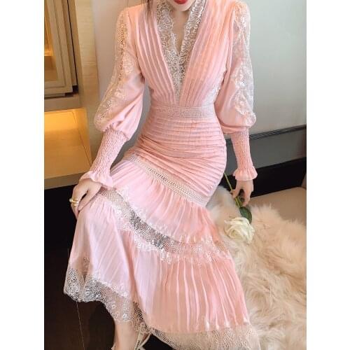 2021 New Summer High Quality Runway long Dress Woman V-Neck Lantern Sleeveslace Pleated Dress