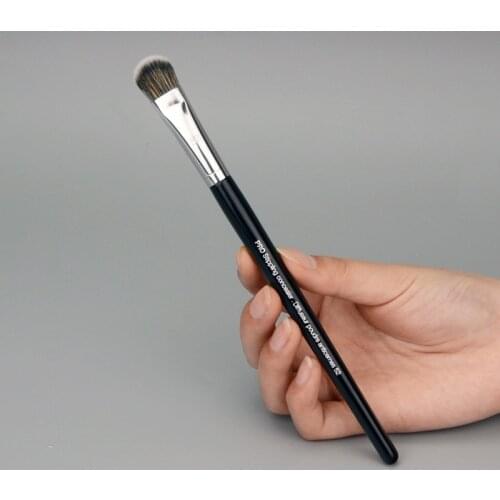 1Pcs 52# Foundation Concealer Brush Face Shadow Broom Big Eyeshadow Concealer Brush Stippling Concealer Brushes Makeup Tools