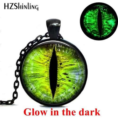 2019 New Vintage Punk Green Dragon Eyes Glowing Jewelry Pendants Color Dragon Eye Pendant Art Photo Glass Cabochon Necklace