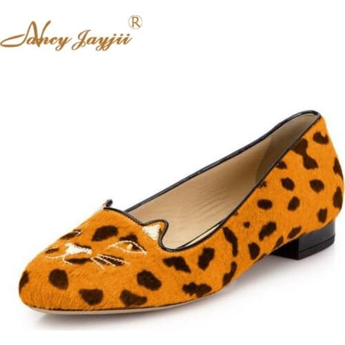 Spring and autumn leopard flat shoes womens round head animal print cat head Lok Fu shoes large ladies adult shoes sexy 2019