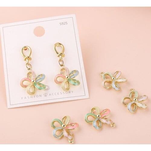 New Multicolor style Spring Flower Charms 20pcs/Lot 19*22mm Gold Tone Plated Zinc Alloy Oil Drop Hollow out Floral Pendants