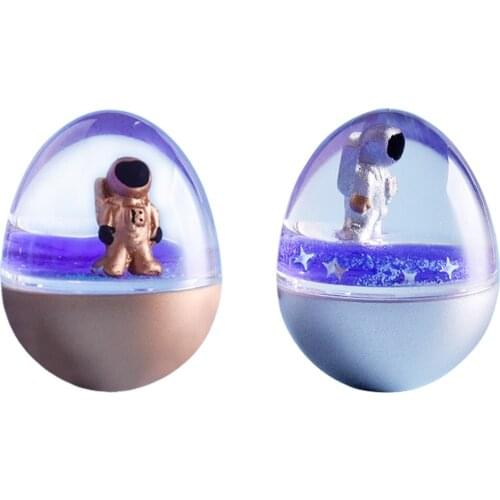 Creative Spaceman Quicksand Tumbler Decompression Toys Dekstop Ornaments