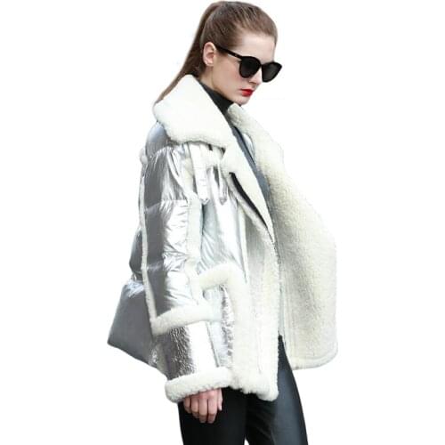 Bread clothing, fur coat leather down sheep shearing fur coat Locomotive lamb cashmere White duck down coat