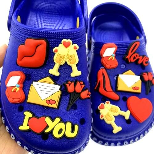 10PCS/Set Wedding Series Shoes Charms Rose Icon PVC Hole Slipper Kids Party Gifts Red Heart Ring Croc Jibizt Accessories