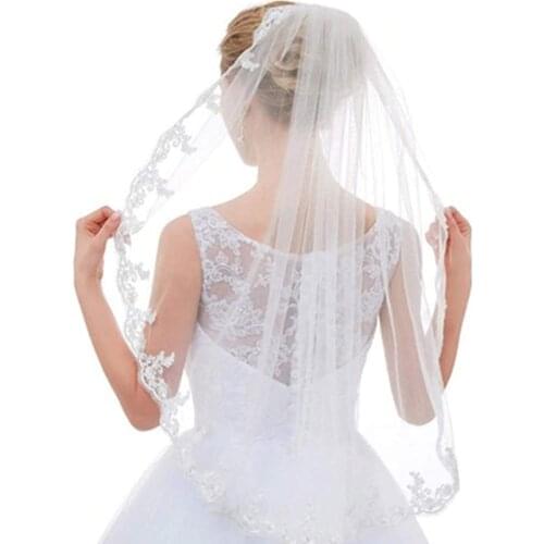 New Spring Design Bridal Veil Fingertip Length 1 Tier Floral Embroider Lace Edge Wedding Veil with Comb