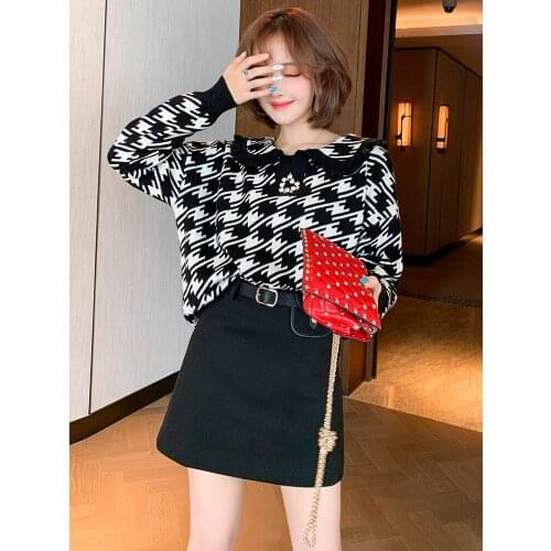 Leather waistband small A-shaped slim slimming solid color all-match short half skirt womens 2020 winter new
