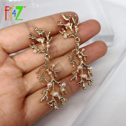 F.J4Z New Anti-allergy Earrings for Women Fashion Vintage Gold Alloy Coral Drop Earrings Simulated Pearl Cocktail Earrings Gifts