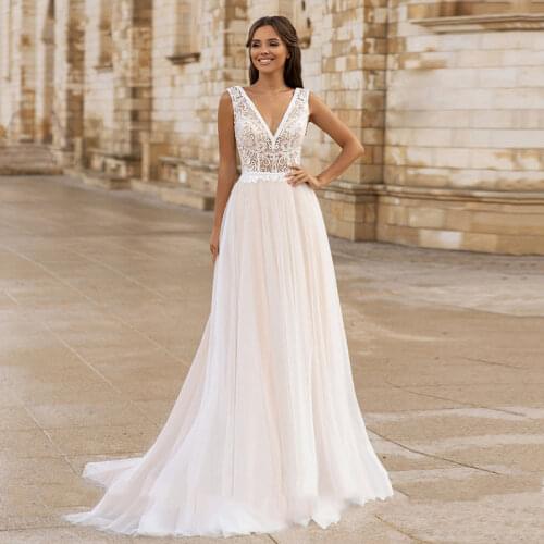 Simple Bohemian Tulle Princess Wedding Dresses 2021 V-Neck Backless Bride Dress Vintage Lace Wedding Gowns Vestido Novia Civil