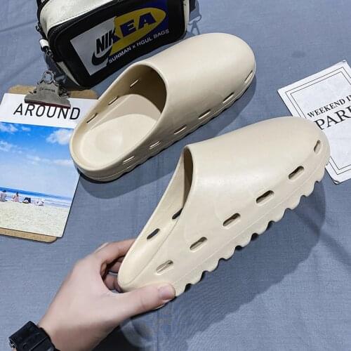 2021 New Summer Sandals for Women Men Breathable Beach Shoes Unisex Fashion Garden Clog Aqua Shoes Trekking Wading Size 35-45