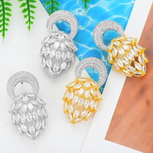 LARRAURI High Quality AAA Cubic Zirconia Earrings Charms Popular Bridal Wedding Flower Shape Stud Earrings Fashion Jewelry