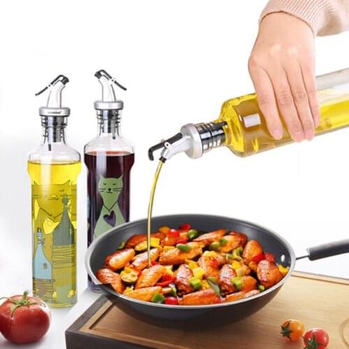Olive Bottle Spout Sprayer Spout Oil Wine Vinegar Dispenser Kitchen Tools Condiment Bottle Accessories Top Stopper Oil Pourers