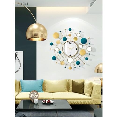 Wall Clocks Living Room Home Fashion Nordic Creative Mute Clock Atmosphere Simple Modern Art Light Luxury Wall Watch