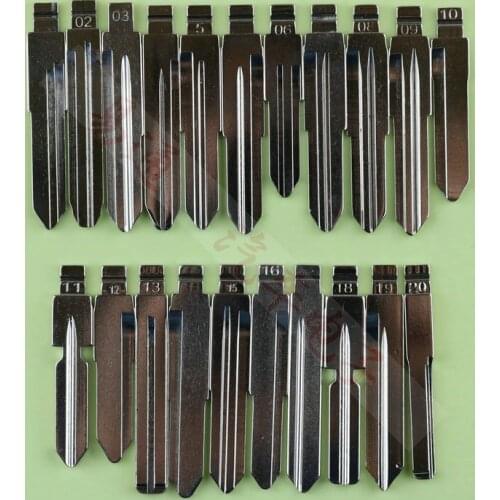 Car / fold remote key / blank head Chino modified embryo B card [middle slot] no.01-20 embryo