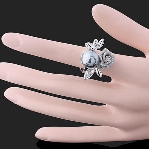 2018 New Fashion Hot Selling Fashion Imitation Pearl Lace Roses Rings Steel Color Yellow Gold Color rings for women