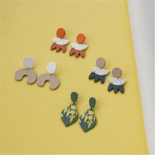 AOMU 2021 Vintage Hit Color Acrylic Geometric Irregular Round Flower Pattern Drop Earrings for Women Girls Fashion Jewelry Gifts