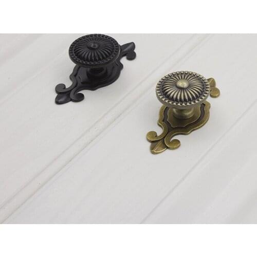 1 Pcs European Antique Copper Handle Pulls Vintage Round Door Knob Furniture Drawer Cabinet Hardware Handles Knobs Single Hole