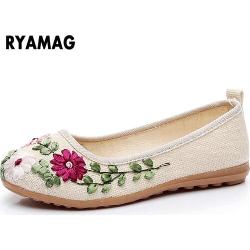 RYAMAG Women's Slip-ons