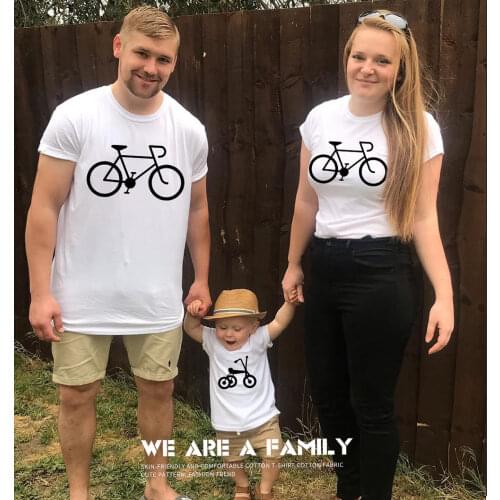 Matching Family Outfits Mommy Daddy Girl Boy Family Look Mother Father Daughter Son T Shirts Mom Kids Dad Baby Summer Clothing