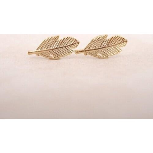 2016 Vintage Jewelry Exquisite Leaf Earrings Modern Beautiful Feather Stud Earrings for Women