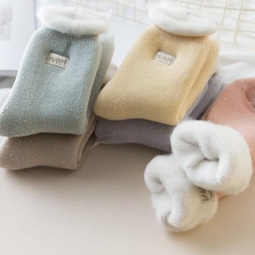 Winter Thermal Cotton Socks Women Cute Macaron Solid Color Letter Embroidery Plush Cotton Middle Socks Casual Velvet Socking
