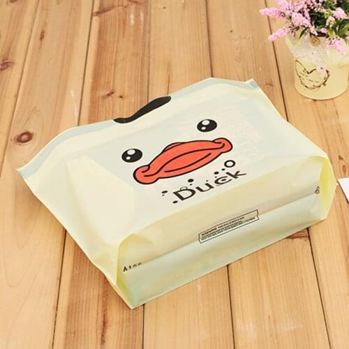 50pcs/lot Cartoon cute duck Party Plastic Loot Bags Birthday Party Decorations Supplies Gift Bag Party Supplies Party Favors