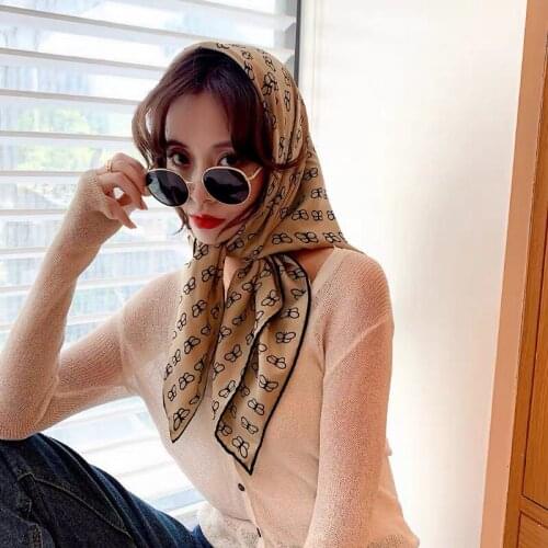 2021 luxury brand sunscreen silk scarf popular stripe printed beach towel summer new seaside square scarf for ladies winter 90X9
