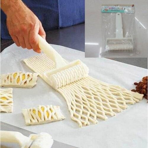 Pizza Roller Knife Plastic Broaching Knife Baking Tool Dough Large and Small Mesh Cutter Kitchen Cake Decoration Accessories