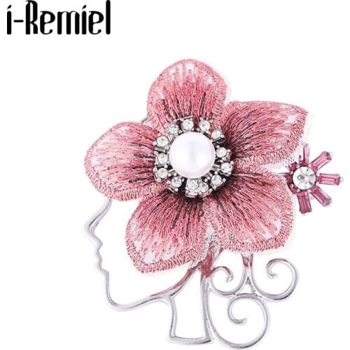 New Fashion Embroidery Fabric Flower Brooch Rhinestones Pearl Lapel Pin Cardigan Suit Badge Jewelry Gifts for Women Accessories