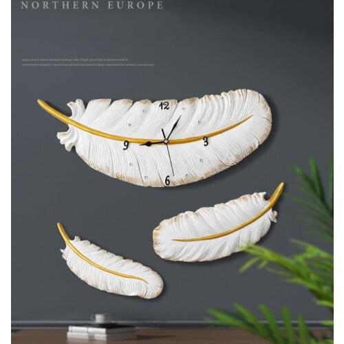 Modern Creative Resin Feather Wall Clock Hanging Crafts Decoration Home Decor Living Room TV Background Wall Mural Ornaments