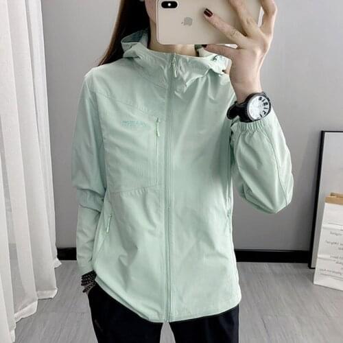 Spring and summer loose light jacket ladies single-layer outdoor mountaineering wear stretch breathable sports windbreaker