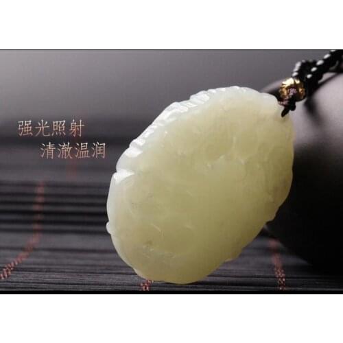 Hetian jade inscribed version of the zodiac zodiac epiphytic pendant eight patron saint pendant comes with a certificate
