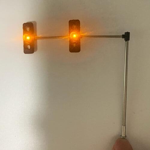 HO Scale Model Traffic Lights/Operating Pole Mount Overhead Traffic Lights with Controller Architecture Street Train Railway