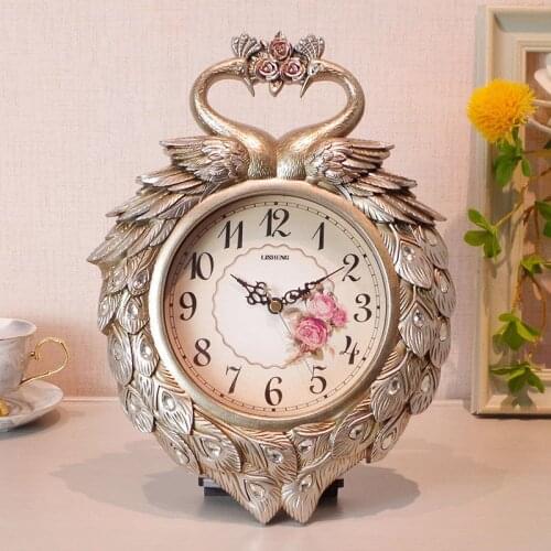 European Clock Personality Mute Table Clock Creative Retro Bedside Table Simple Luxury Fashion Ornaments Desk & Table Clocks