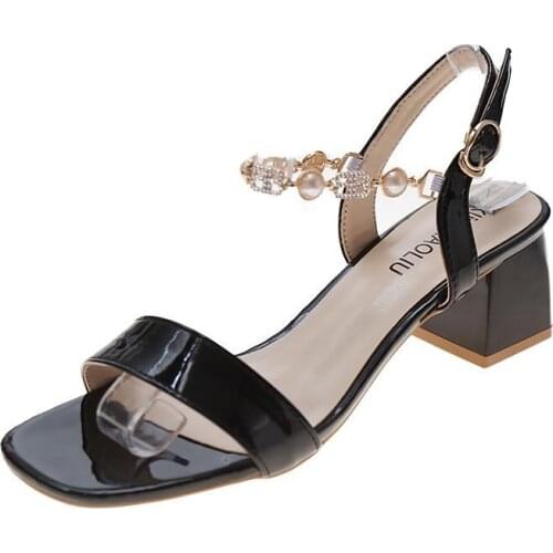 Womens shoes 2021 new simple bead decorative sandals soft soles comfortable thick heels lady shoes