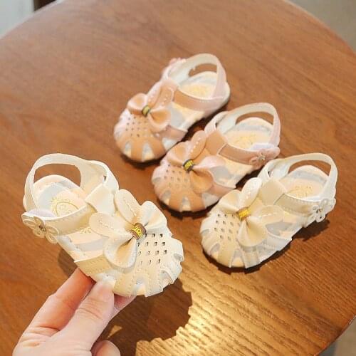 Girls Baby Sandals Toddler Soft Leather Shoes 0-2 Year Old Kids Infant Casual Sandals Child Princess Sneakers