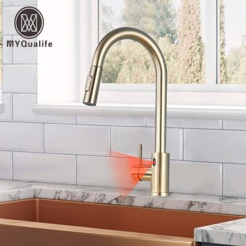 Pull Out Sensor Kitchen Faucet Brushed Gold Infrared Sensor Control Faucet Mixer 2 Functions Battery Powered