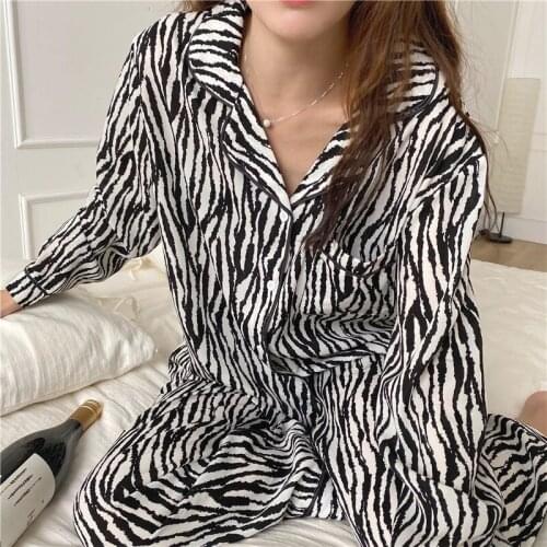 2021i pajamas womens long-sleeved spring and autumn zebra striped casual ladies autumn loose two-piece home service