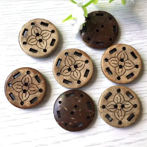 200PCS Natural Round Coconut Buttons 2 Holes Flower Pattern Hollow Sewing Scrapbook Apparel Crafts Accessories 18mm 23mm