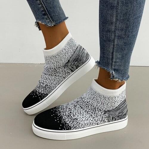 2021 new reflective fly woven breathable leisure sports large size round toe cap foot single shoes womens shoes wholesale