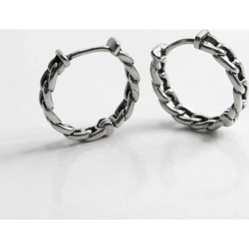 Twist Rope Mens Ear Buckle Fashion Simple Personality Cool Retro Single Titanium Steel Casting Buckle Jewelry Festival Gift