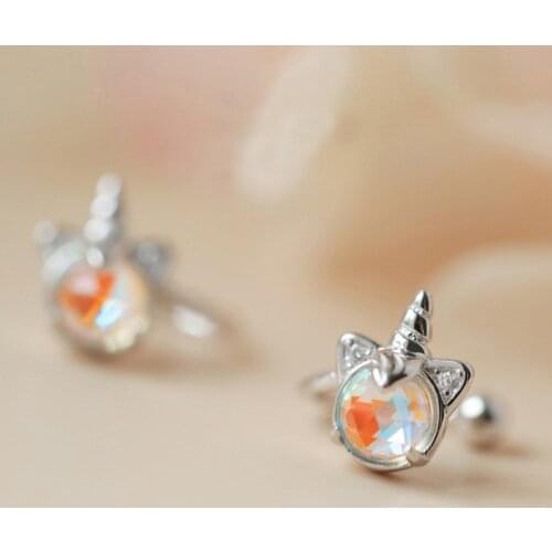 A Girl' Clip Earrings Colorful Unicorn For Women Zircon Crystal No Pierced Simple Fashion Korean Punk Student Lady Jewelry