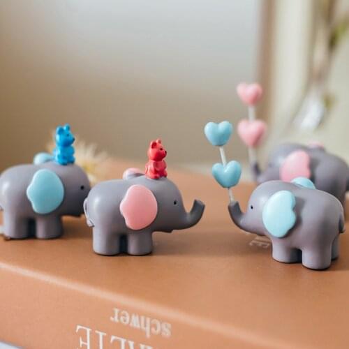 Mini Cute Resin Cartoon Elephant Cake Decoration Kids Room Decoration Ornament Home Office Desk Decorative Ornament Toy Gift